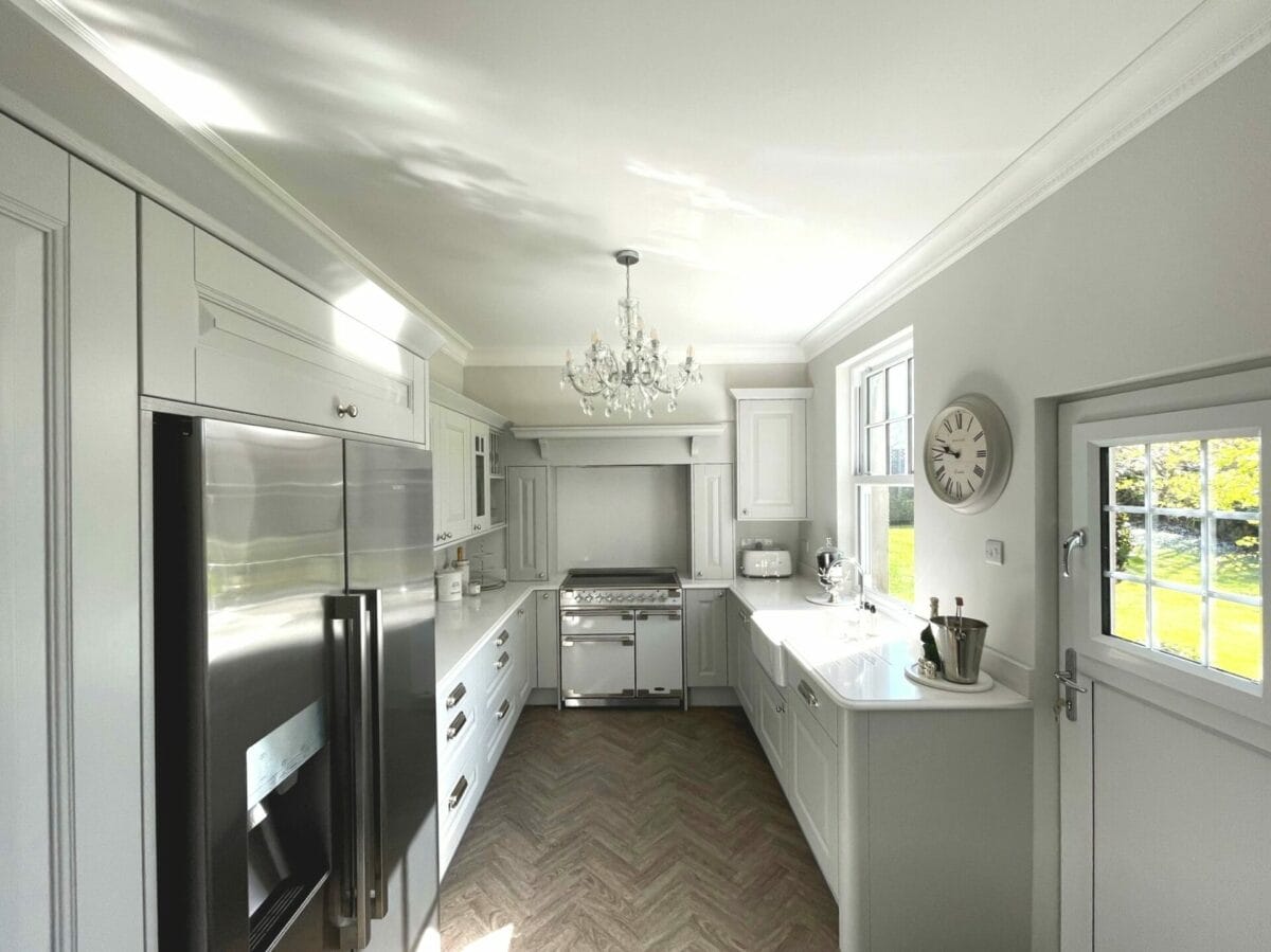 Traditional Kitchen by Mike Hughes Fitted Interiors edited 1